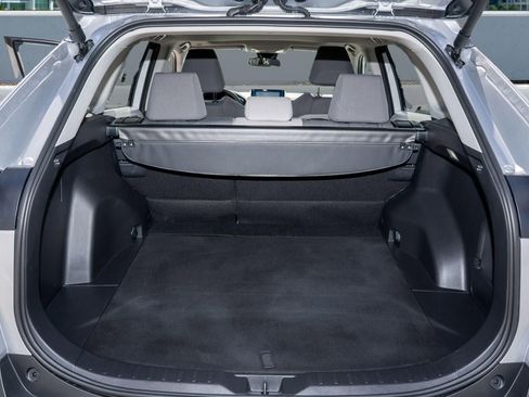 Used 2025 Toyota RAV4 XLE w/ Convenience Package image 9