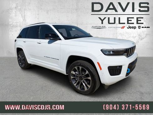 New 2025 Jeep Grand Cherokee Overland w/ Trailer Tow Package AWD/4WD image 1