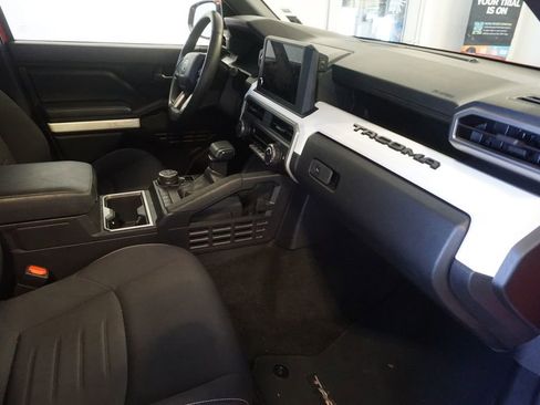 Used 2024 Toyota Tacoma TRD Off-Road AWD/4WD image 20