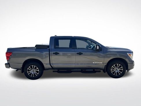 Used 2024 Nissan Titan SV w/ SV Convenience Package RWD image 12