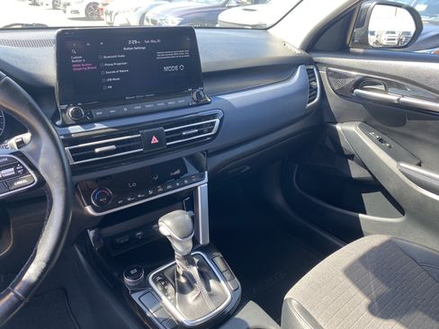 Used 2022 Kia Seltos S FWD image 11