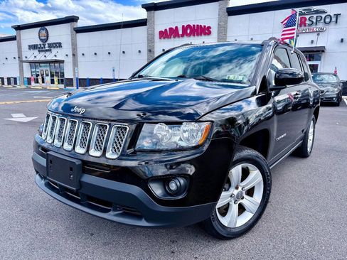 Used 2014 Jeep Compass Latitude image 1