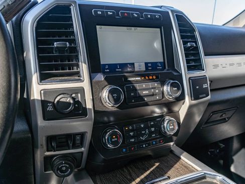 Used 2021 Ford F350 Lariat image 9