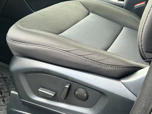 Used 2023 Ford Explorer XLT image 17