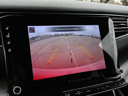 Used 2024 Jeep Wagoneer L Series II w/ Flexible Seating Group image 13