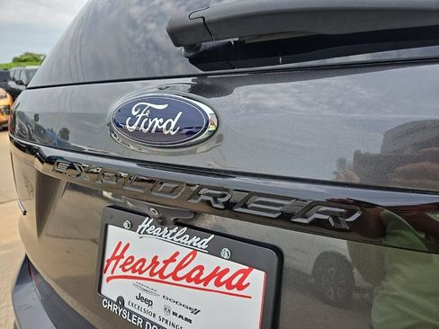 Used 2017 Ford Explorer Sport w/ Equipment Group 401A AWD/4WD image 20