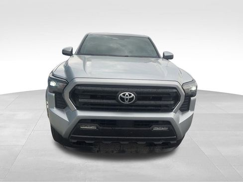 Used 2024 Toyota Tacoma SR5 AWD/4WD image 39