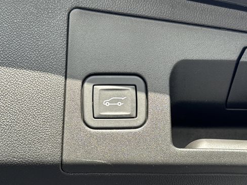 Certified 2025 Cadillac XT5 Premium Luxury image 22