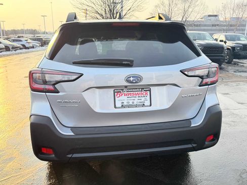 Used 2025 Subaru Outback Premium w/ Popular Package #1A image 5