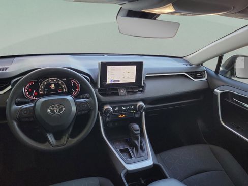 Used 2024 Toyota RAV4 XLE w/ Convenience Package FWD image 21