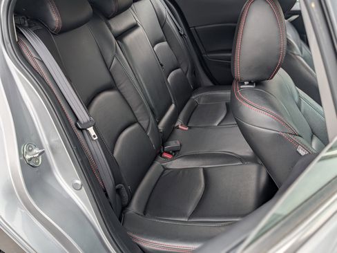 Used 2016 MAZDA MAZDA3 i Sport w/ Preferred Equipment Package image 19