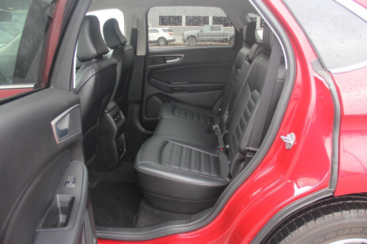 Used 2024 Ford Edge SEL AWD/4WD image 12