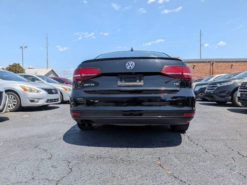 Used 2016 Volkswagen Jetta Sport w/ Lighting Package FWD image 27