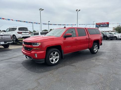 Used 2017 Chevrolet Silverado 1500 LT w/ All Star Edition AWD/4WD image 2