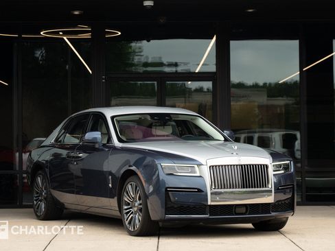 Used 2023 Rolls-Royce Ghost AWD/4WD image 2
