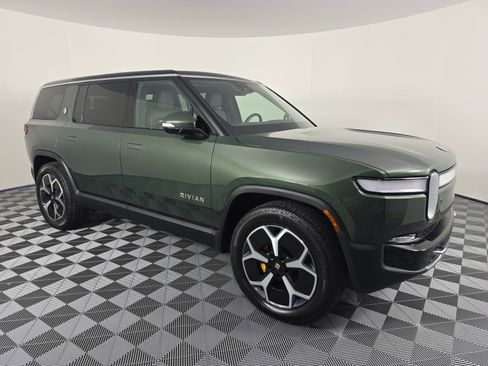 Used 2023 Rivian R1S Adventure image 7