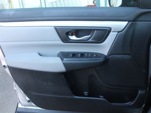 Used 2018 Honda CR-V LX image 12