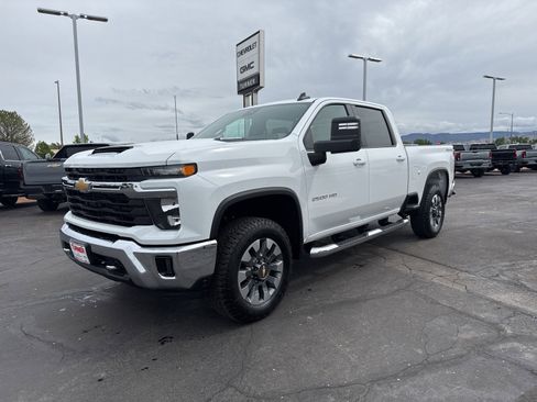 New 2025 Chevrolet Silverado 2500 LT image 9