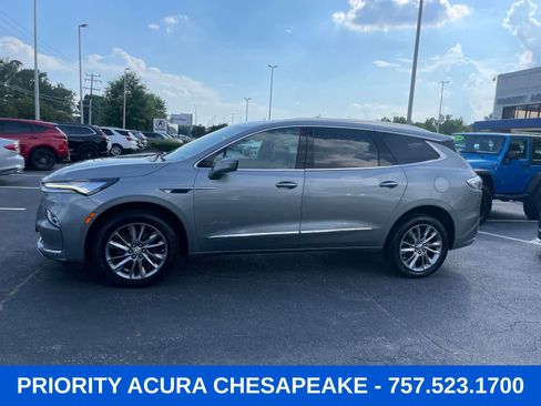 Used 2023 Buick Enclave Avenir w/ Avenir Technology Package AWD/4WD image 2