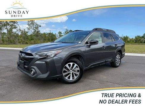 Used 2025 Subaru Outback Premium image 1