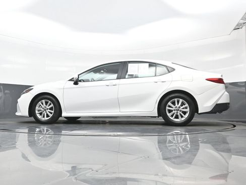 Used 2025 Toyota Camry LE FWD image 29