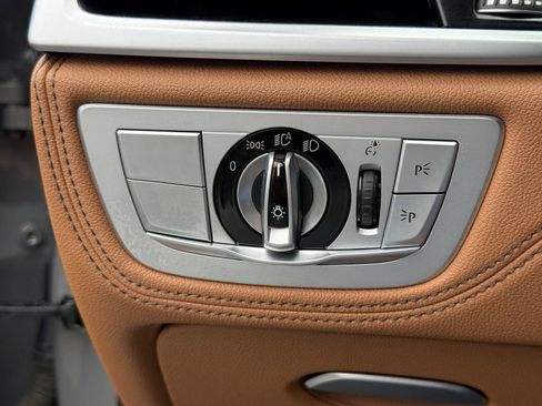 Used 2022 BMW 750i xDrive w/ Luxury Rear Seating Package AWD/4WD image 17