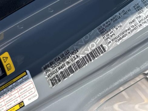 Used 2024 Jeep Wrangler Sahara image 7