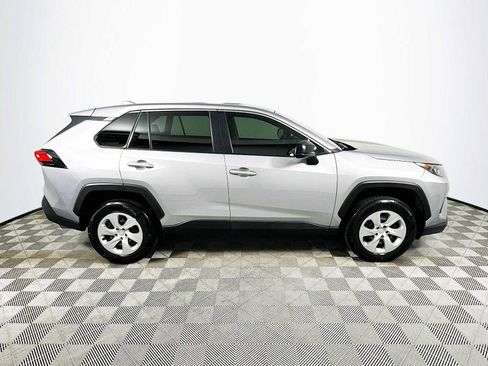 Used 2022 Toyota RAV4 LE w/ Carpet Mat Package (TMS) FWD image 8