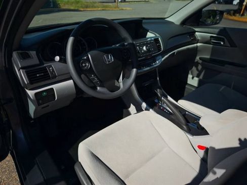 Used 2013 Honda Accord LX image 12