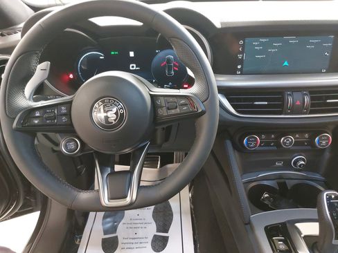 New 2025 Alfa Romeo Stelvio Sprint w/ Convenience Package image 18