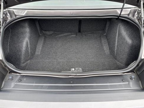 Used 2021 Dodge Challenger R/T Scat Pack RWD image 18