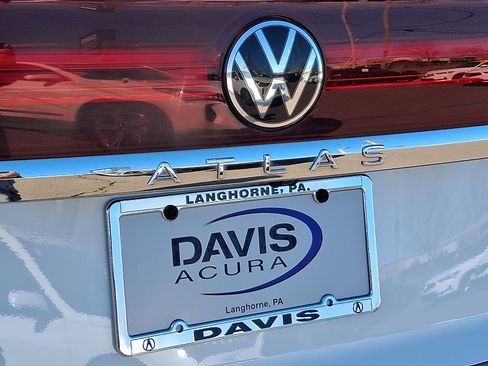 Used 2025 Volkswagen Atlas Cross Sport SE image 30