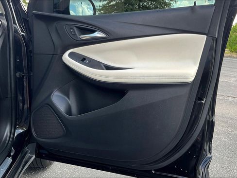 Used 2021 Buick Encore GX Select image 21