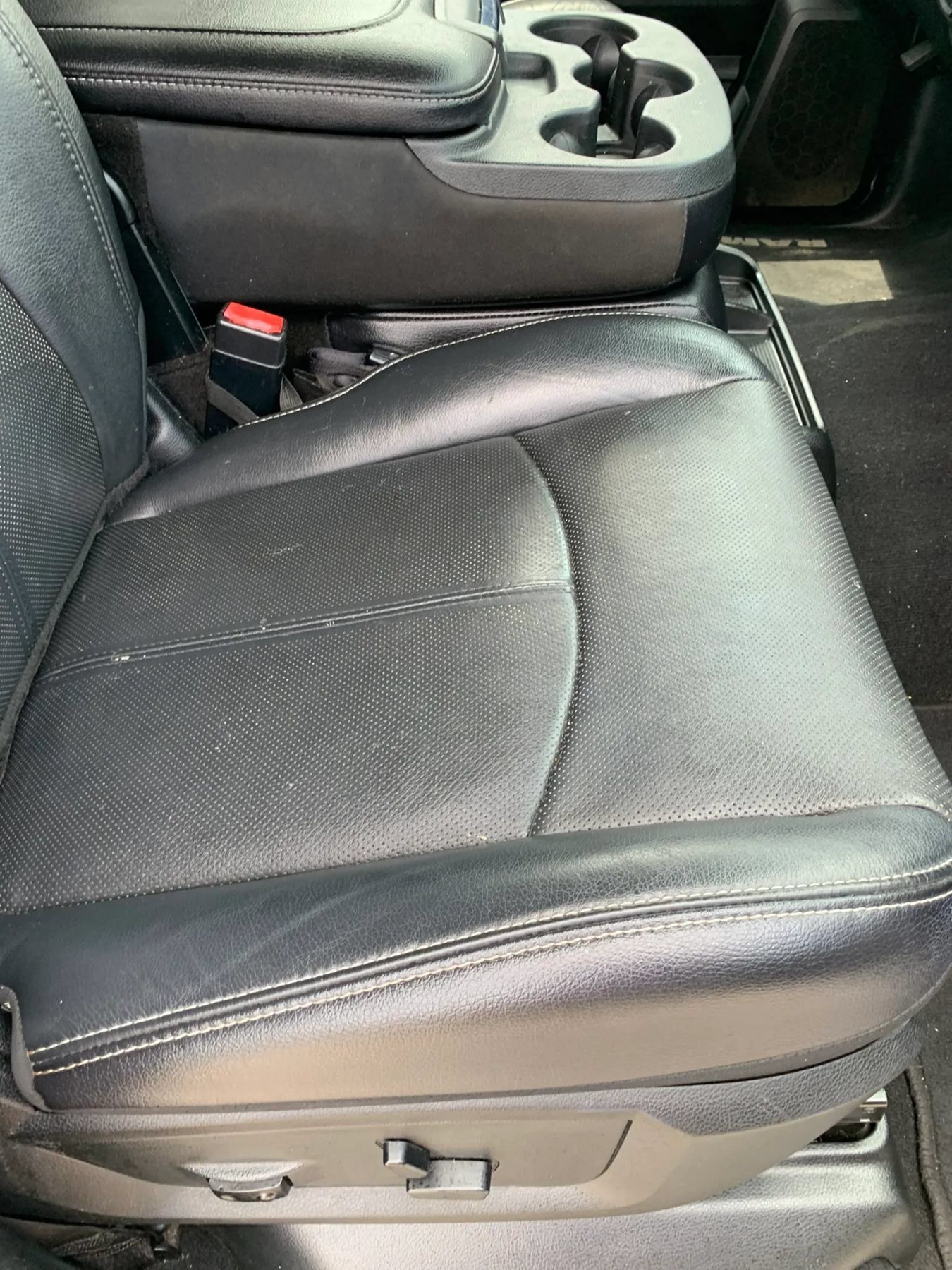 Used 2018 RAM 1500 Laramie w/ Convenience Group AWD/4WD image 11