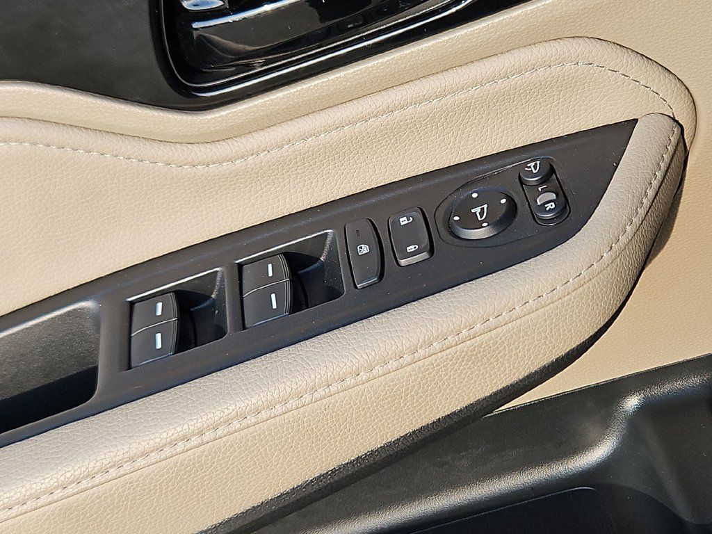 Used 2023 Honda Odyssey Elite image 12