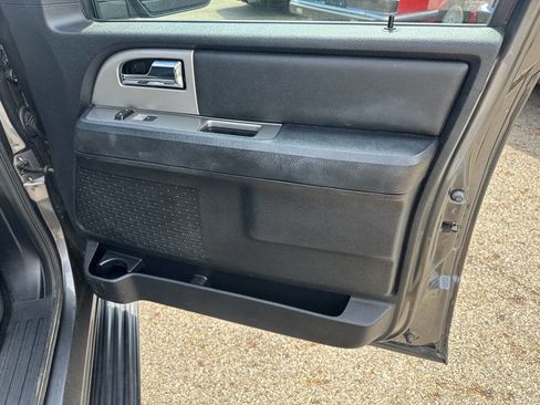 Used 2017 Ford Expedition EL XLT image 22