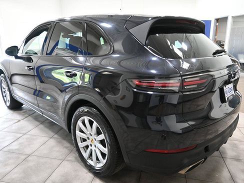 Used 2019 Porsche Cayenne AWD/4WD image 3