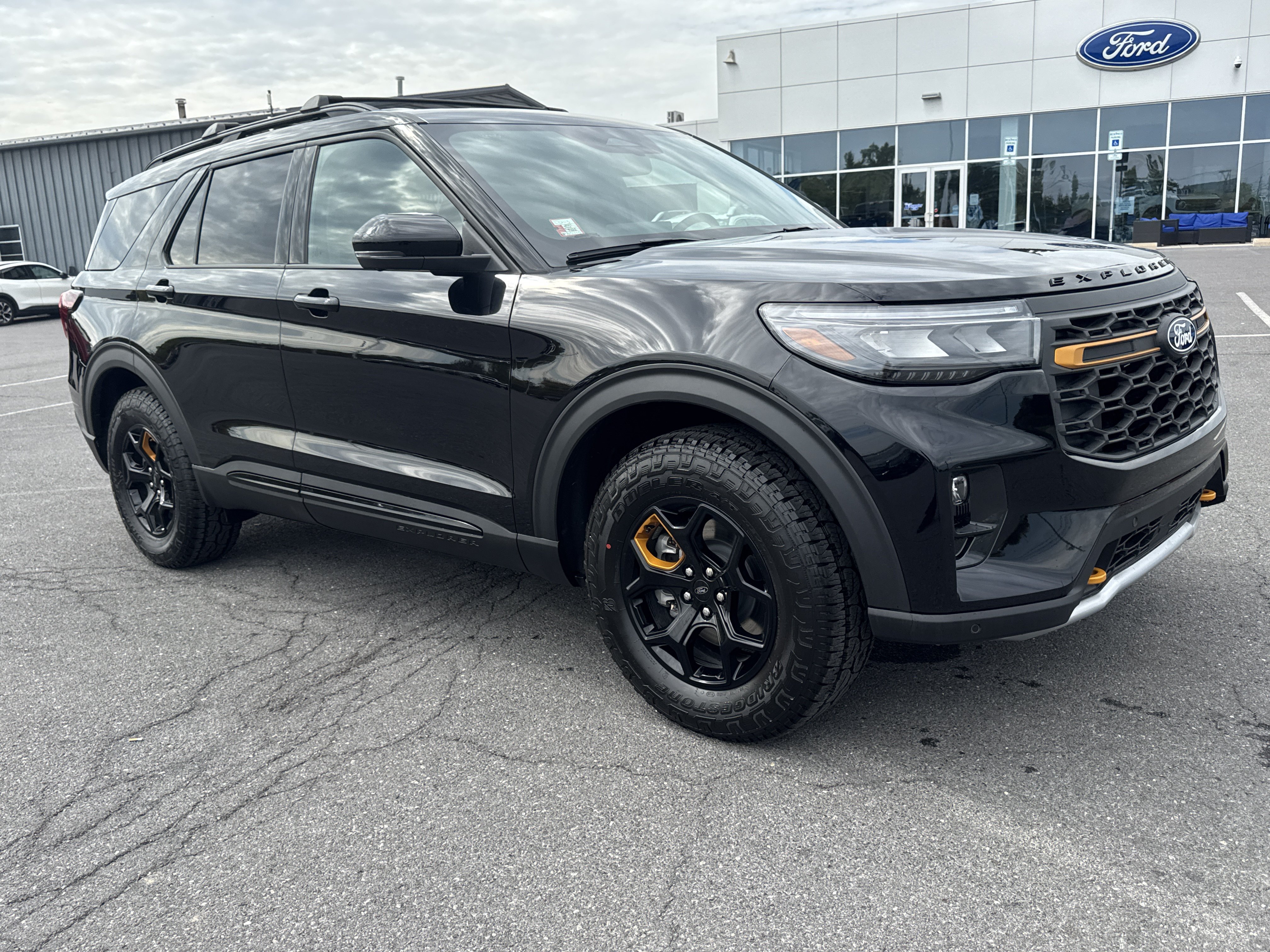 New 2027 Ford Explorer Tremor AWD/4WD image 1