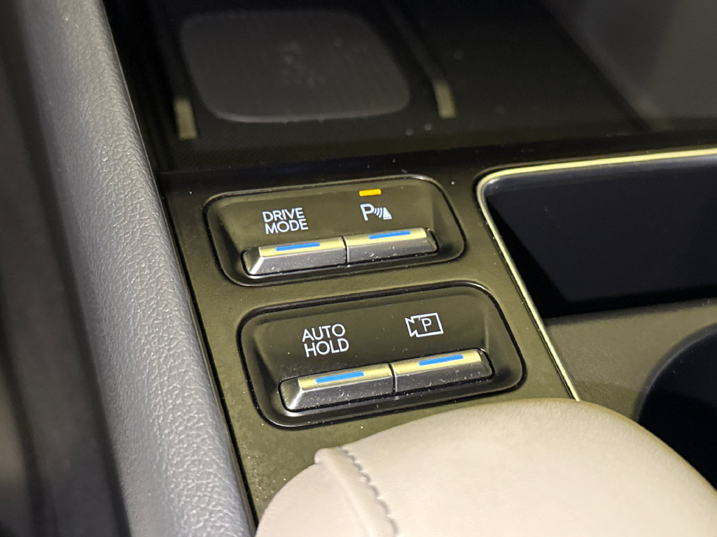 Used 2025 Hyundai Sonata Limited FWD image 31