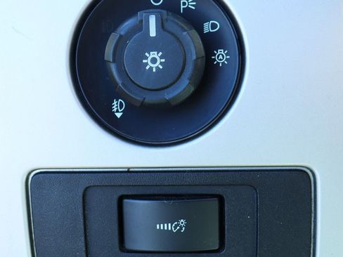 Used 2013 Ford F150 Lariat w/ Luxury Equipment Group image 39