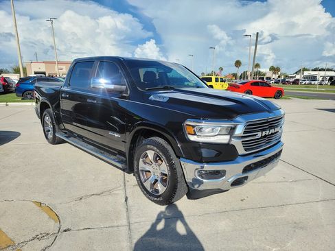 Used 2019 RAM 1500 Laramie AWD/4WD image 7