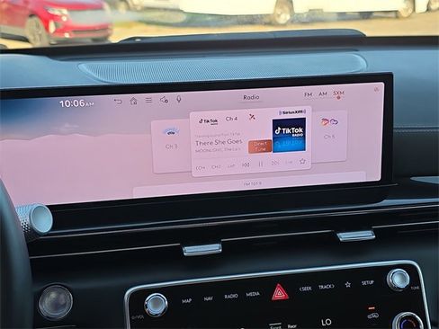 Used 2025 Genesis GV80 2.5T Standard image 16