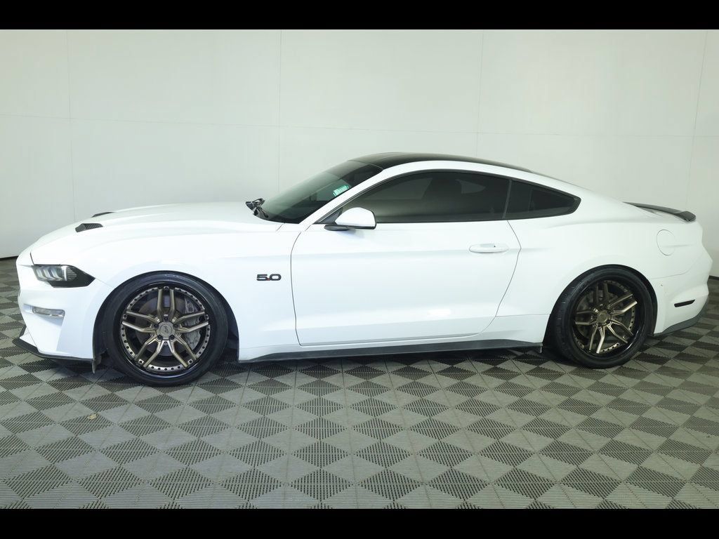 Used 2018 Ford Mustang GT RWD image 4