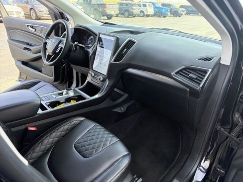 Used 2024 Ford Edge Titanium image 26