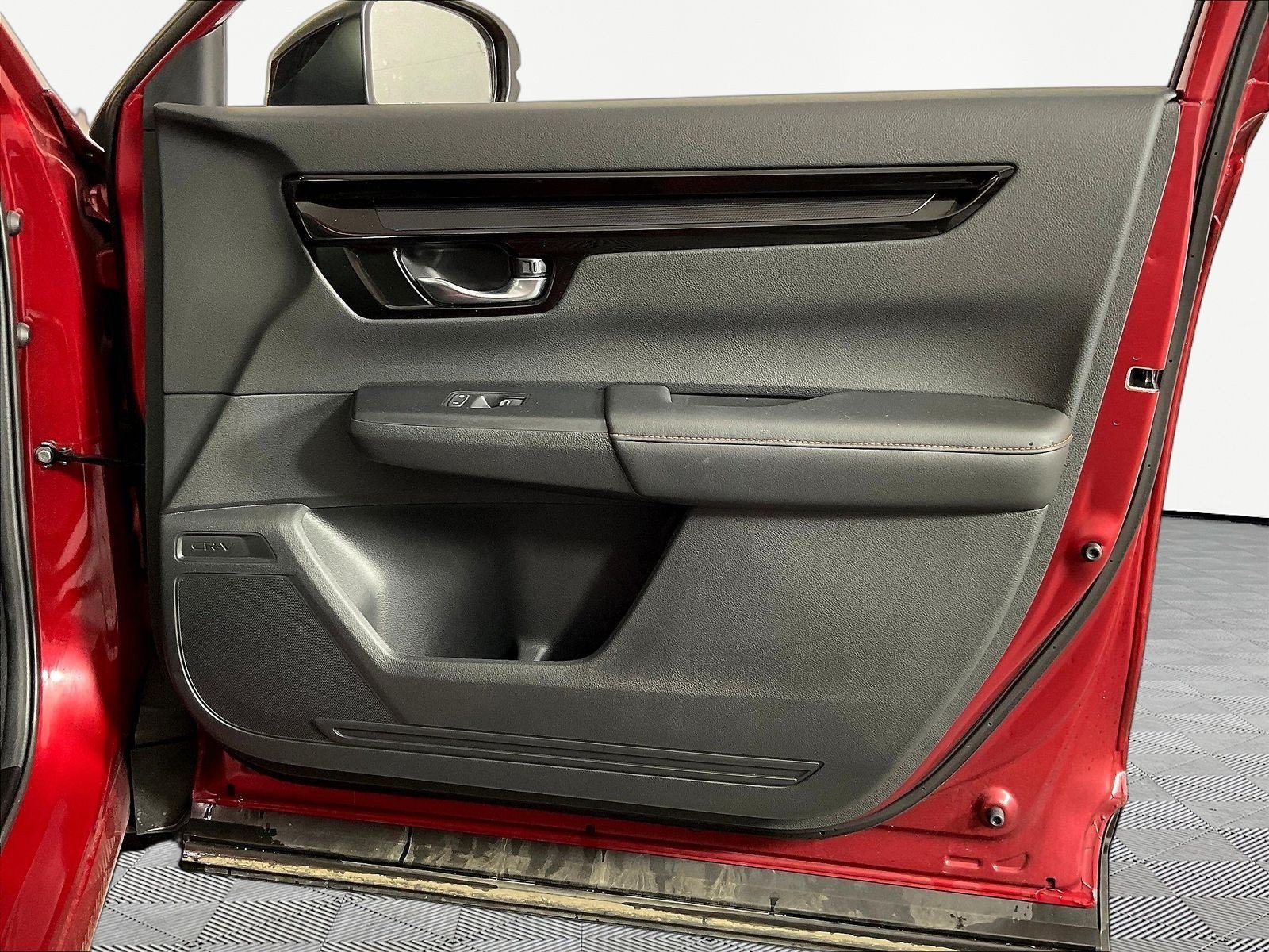 Used 2025 Honda CR-V Sport Touring image 28