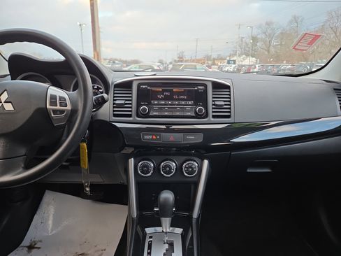 Used 2016 Mitsubishi Lancer ES image 23