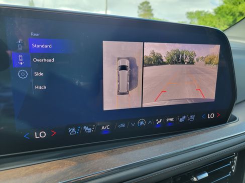 Certified 2025 Chevrolet Suburban High Country image 25