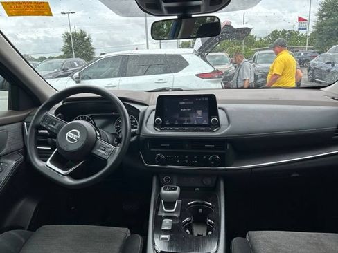 Used 2021 Nissan Rogue S FWD image 15