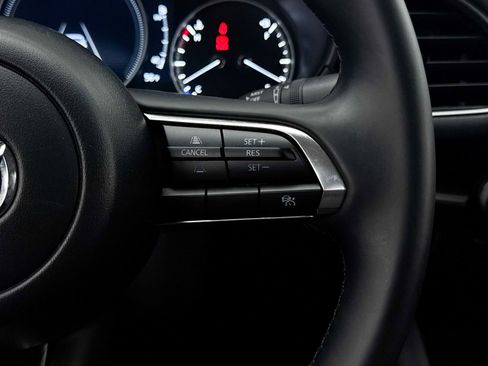 Used 2025 MAZDA MAZDA3 s image 29