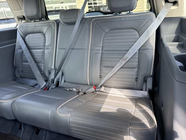 Used 2018 Lincoln Navigator Black Label w/ Cargo Package AWD/4WD image 18